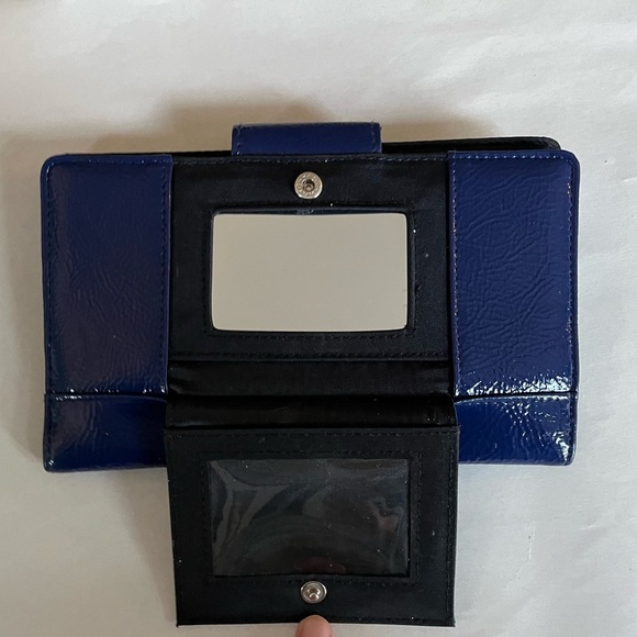 Kenneth Cole Reaction Patent Lapis Blue Mirrored Snap Shut Bifold Wallet - Picture 2 of 8